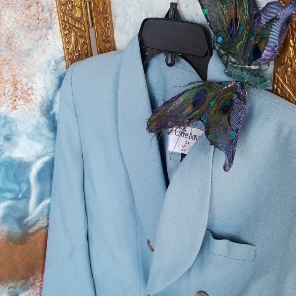 Blazer - Picture 2 of 3